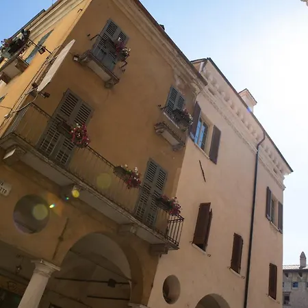 Broletto Hotel